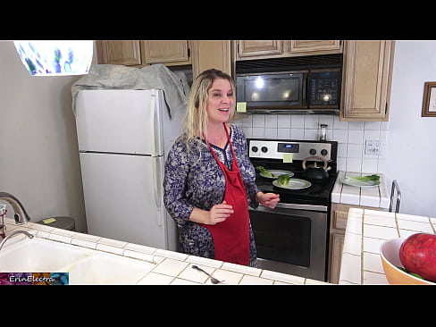 ❤️ Stepmom mulgere eum in culina ante diem suum Porn video  ad nos la.4k-porno.ru